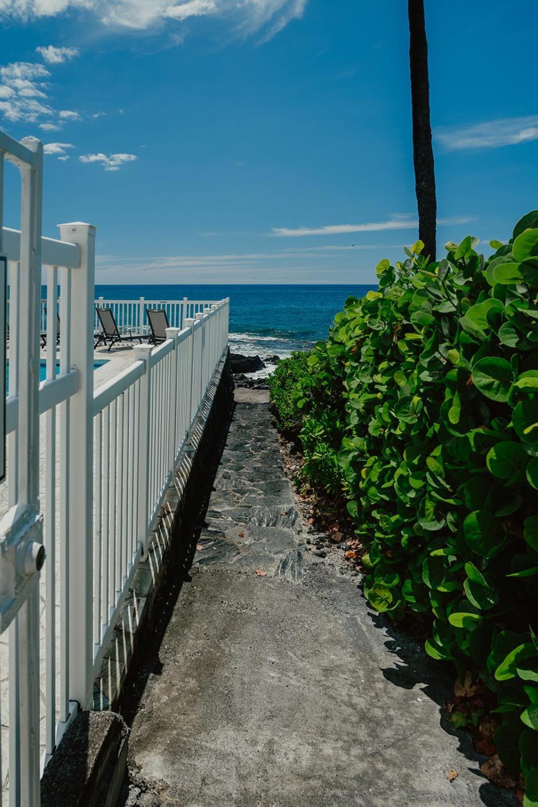 The Alani At Kona Shores Kailua-Kona Exterior photo